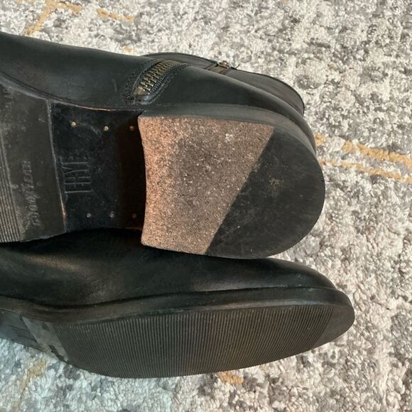 FRYE MELISSA SHORT BUTTON BOOT! EUC! SIZE 8.5 - Picture 8 of 13